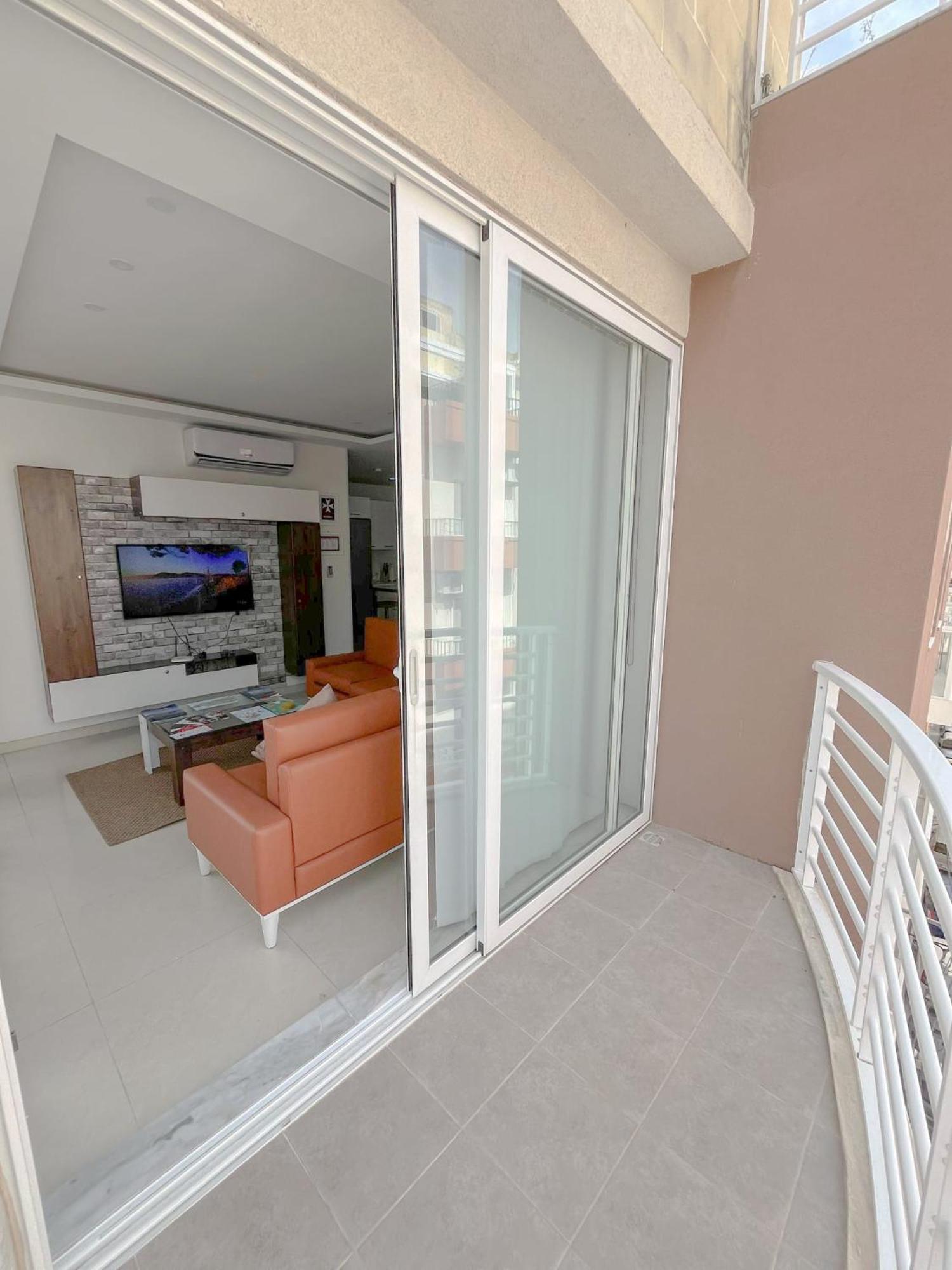 Apartament In Ta' Xbiex 3Br- 3 Min Yatch Marina Msida Exteriör bild