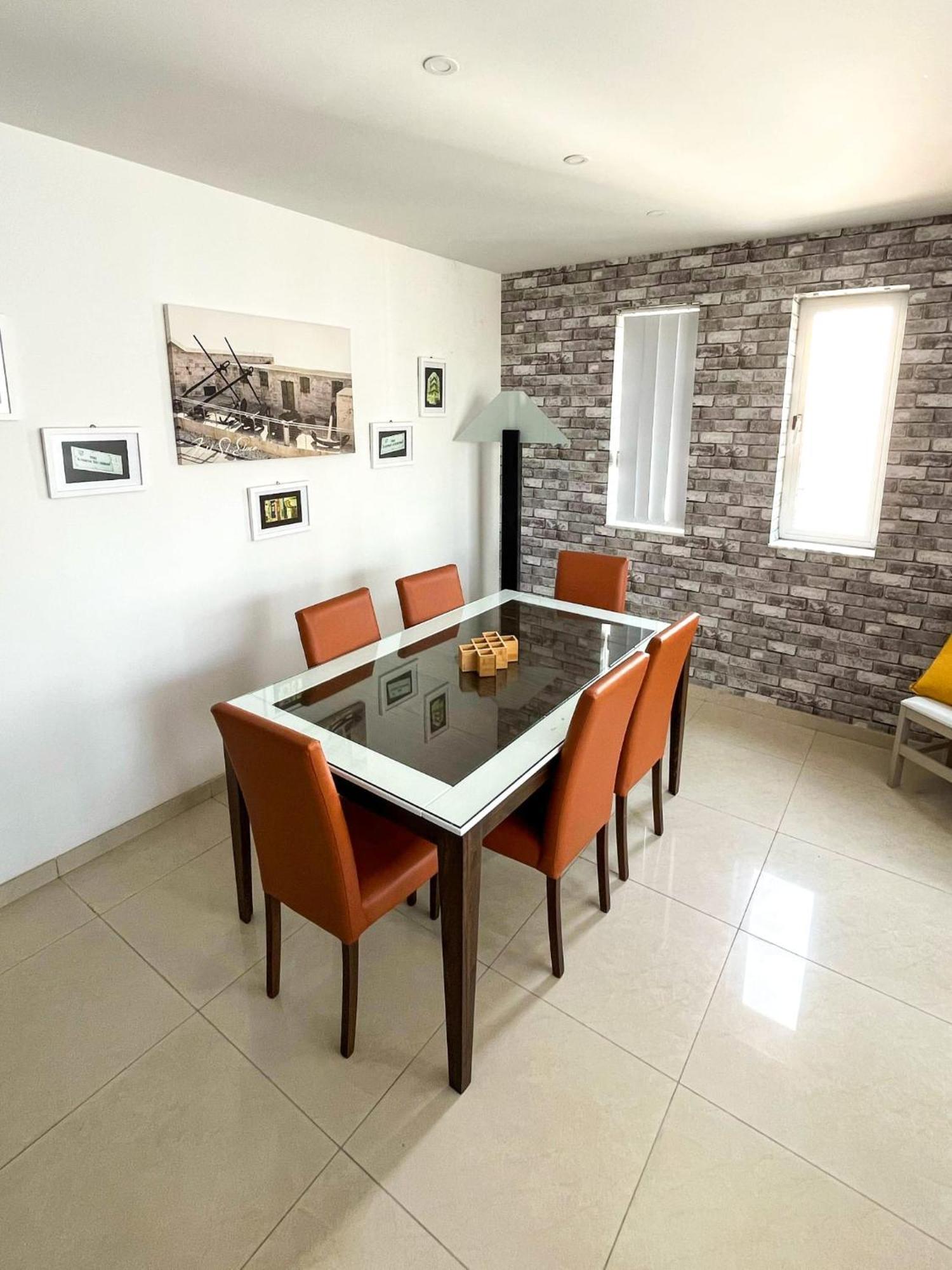 Apartament In Ta' Xbiex 3Br- 3 Min Yatch Marina Msida Exteriör bild